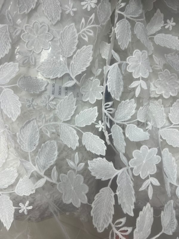 Dentelle brodée florale 3D